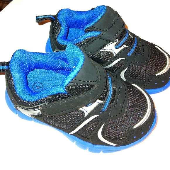 EUC Infant Boys Kid Connection Velcro Closure Non-Marking Sneakers - Picture 5 of 9